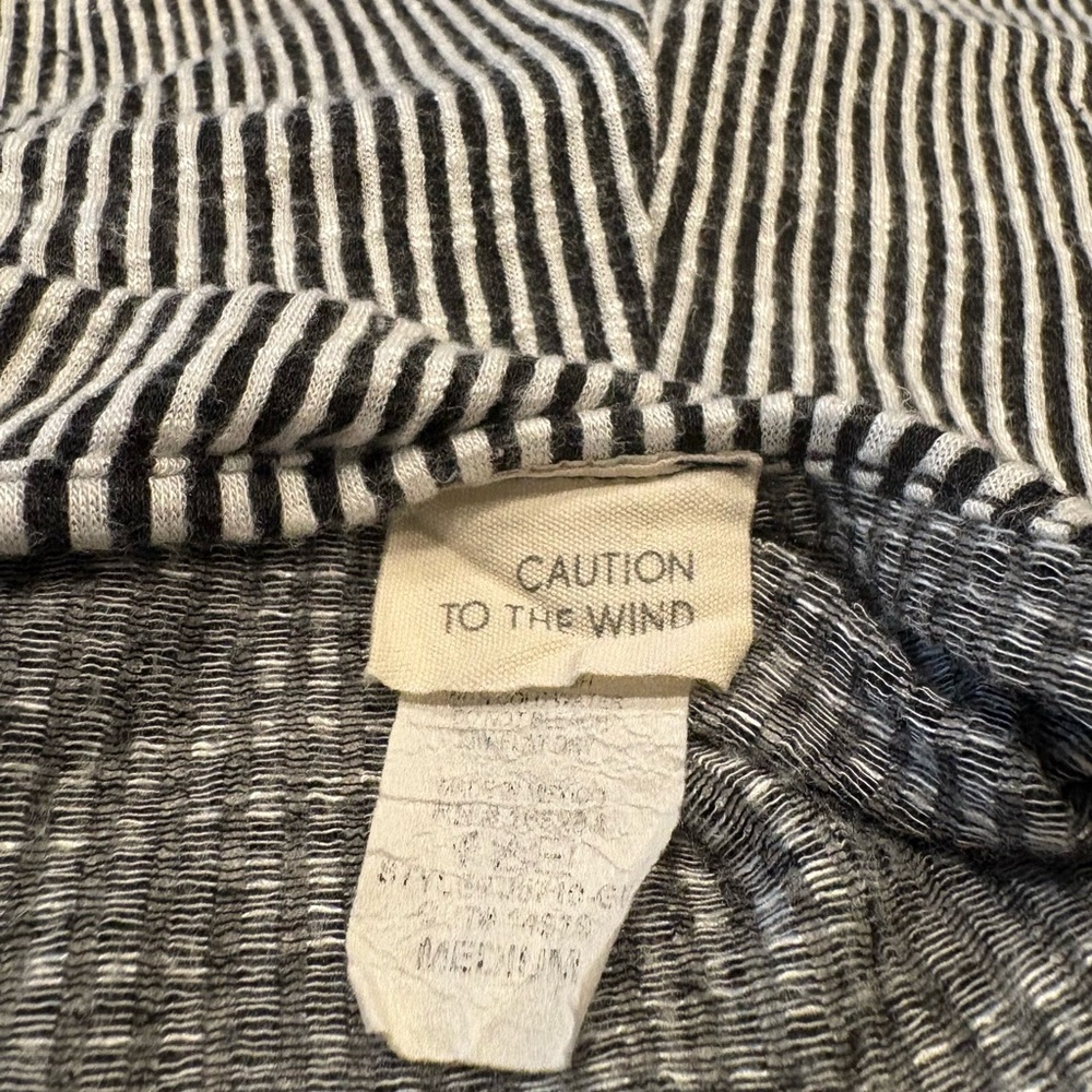 Caution to the Wind Striped Button Front Romper Medium ARG - Picture 4 of 4